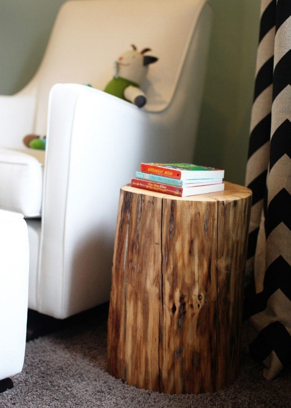  No need to buy a side table when you can just bring in a giant round of wood. You can’t get much more natural than this!