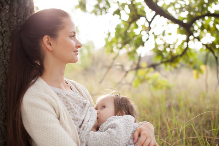 breastfeeding hot mom