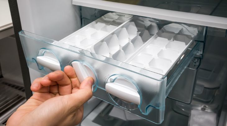 What Are the Benefits of Chewing Ice Cubes?