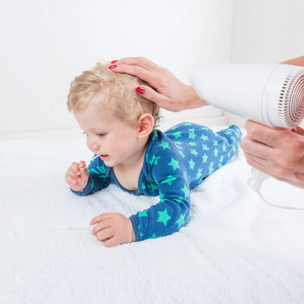 How to Wash and Dry Baby's Hair (Tips from a Pediatrician)