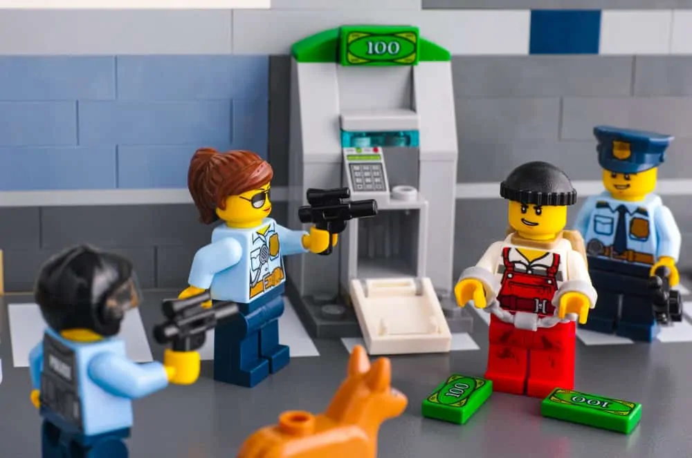Lego policemen toys arrested thief who hack ATM