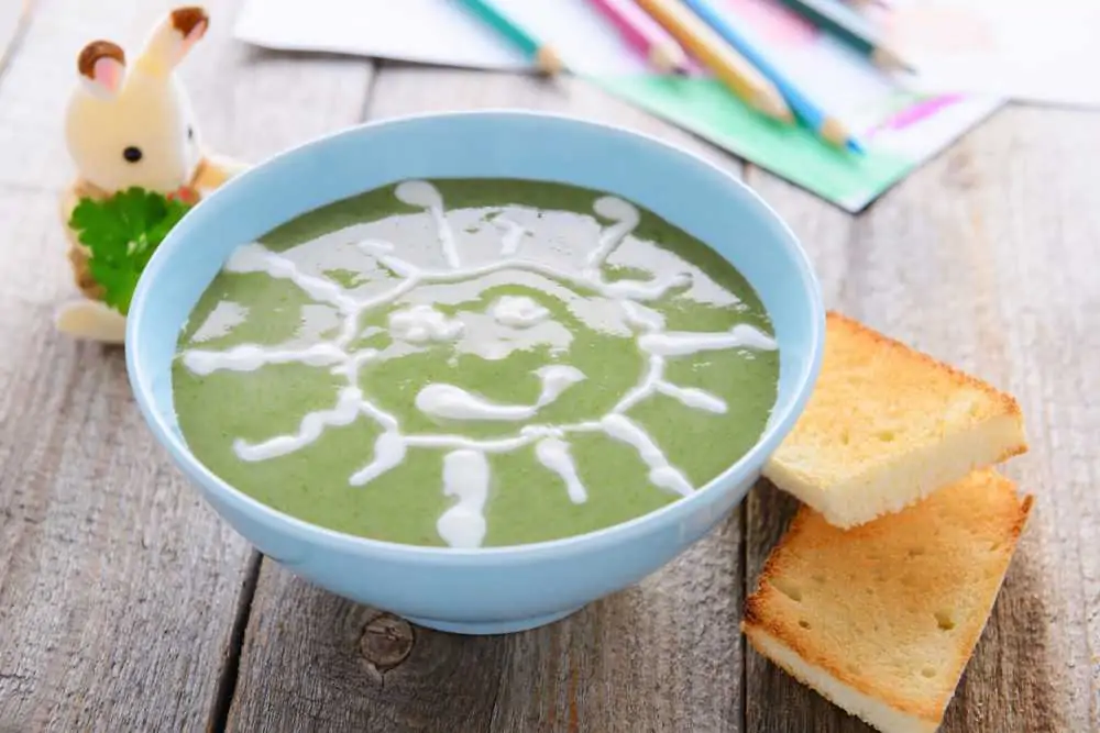 Spinach puree as baby food