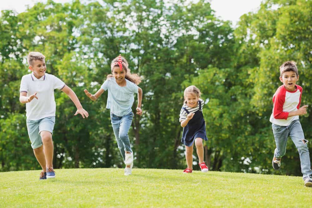 4 Fun Games Kids Can Play With Their Hands 