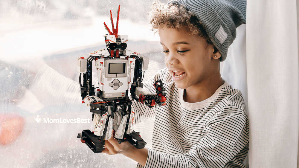 Photo of the LEGO Mindstorms Robot Kit