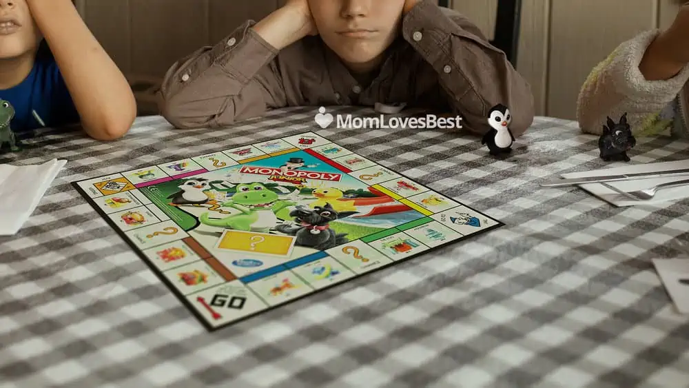 Photo of the Monopoly Junior