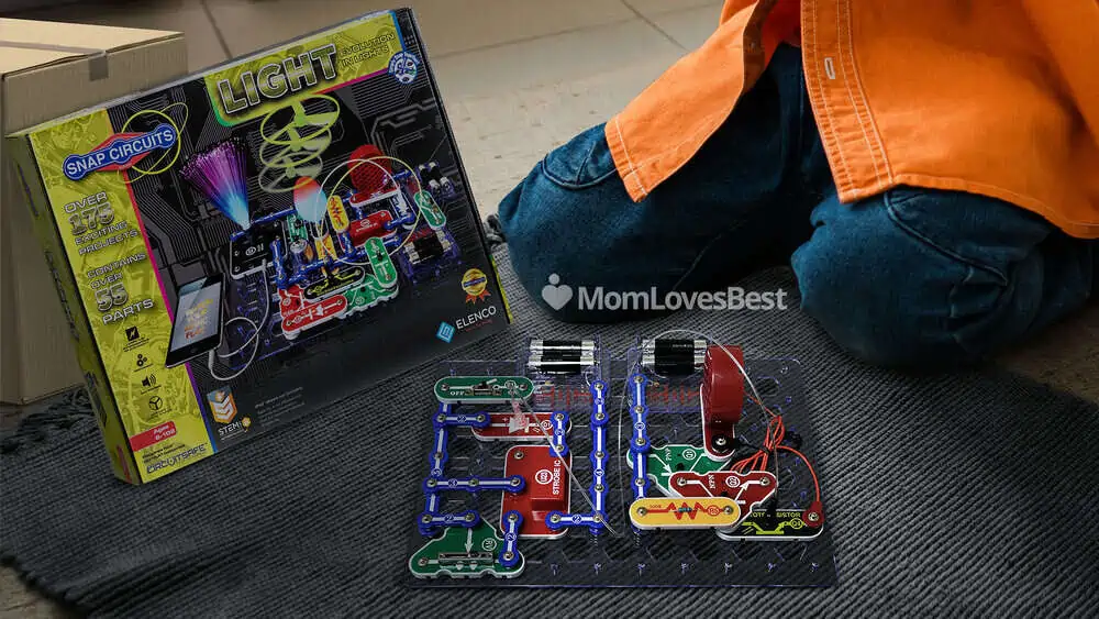 Photo of the Snap Circuits Lights Electronics Exploration Kit