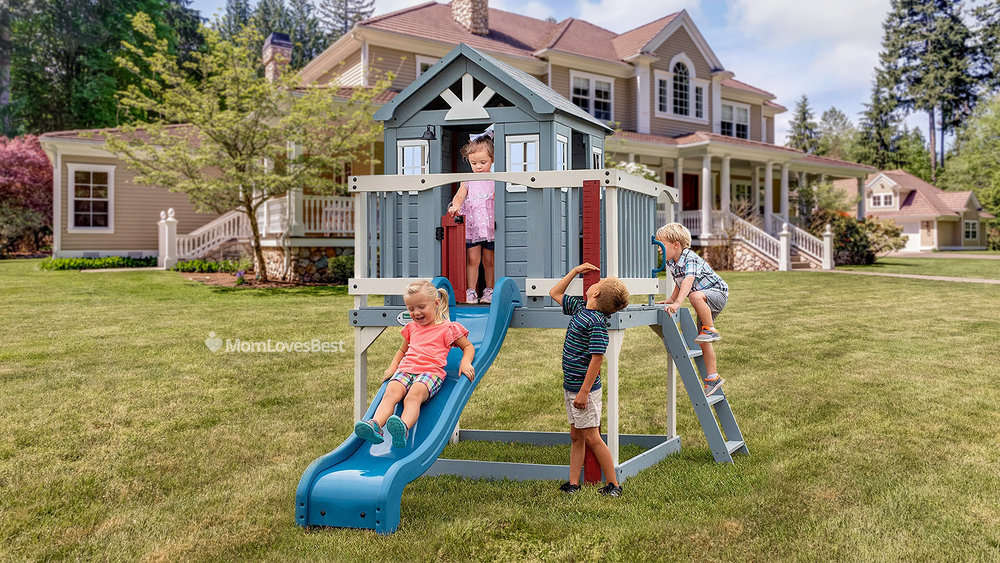 Photo of the Backyard Discovery Beacon Heights Elevated Playhouse
