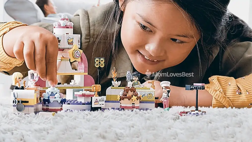 Photo of the LEGO Friends Baking Competition