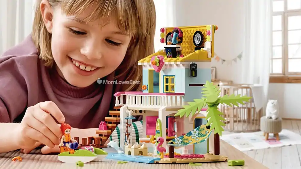 Photo of the LEGO Friends Beach House