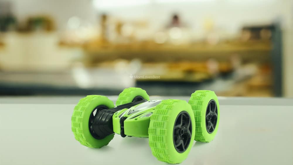 10 Best RC Cars for Kids (2023 Reviews) - Mom Loves Best