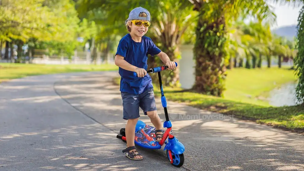 Photo of the Huffy Kids Spider-Man Preschool Scooter