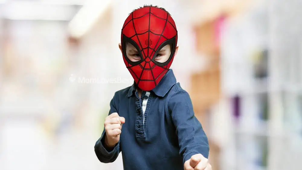 Photo of the Marvel’s Spider-Man FX Mask By Hasbro