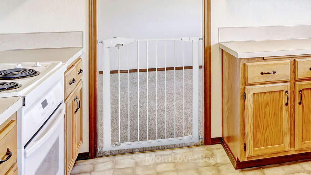Photo of the Munchkin Easy-Close Pressure-Mount Baby Gate