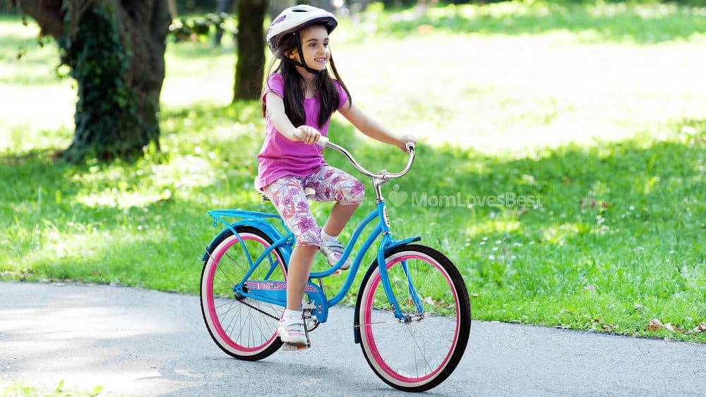 Photo of the Schwinn  24-Inch Girl's Cruiser Bike