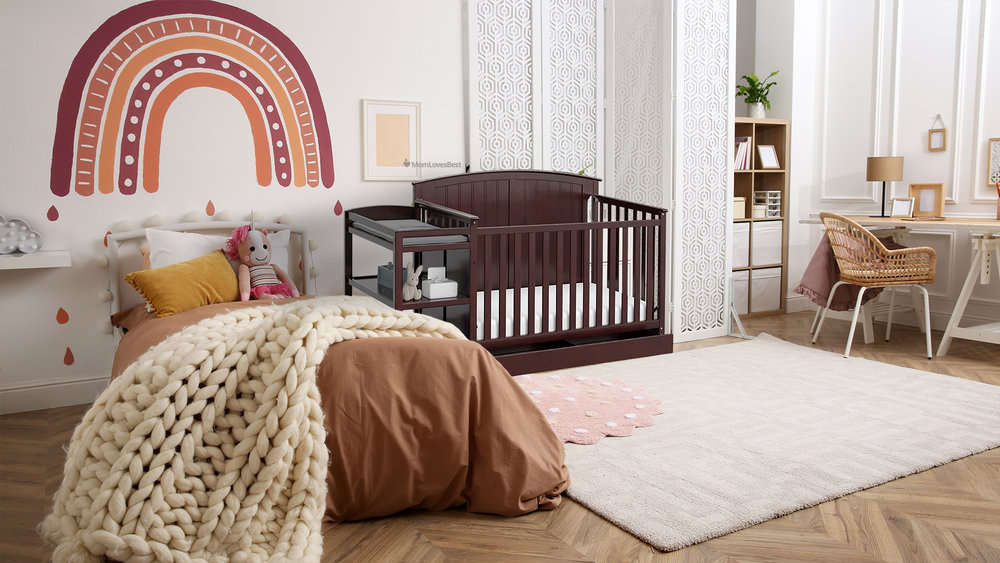Photo of the Storkcraft Steveston Convertible Crib and Changer