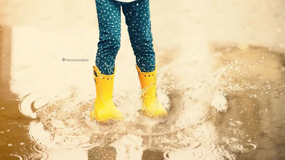 Lightweight kids best sale rain boots