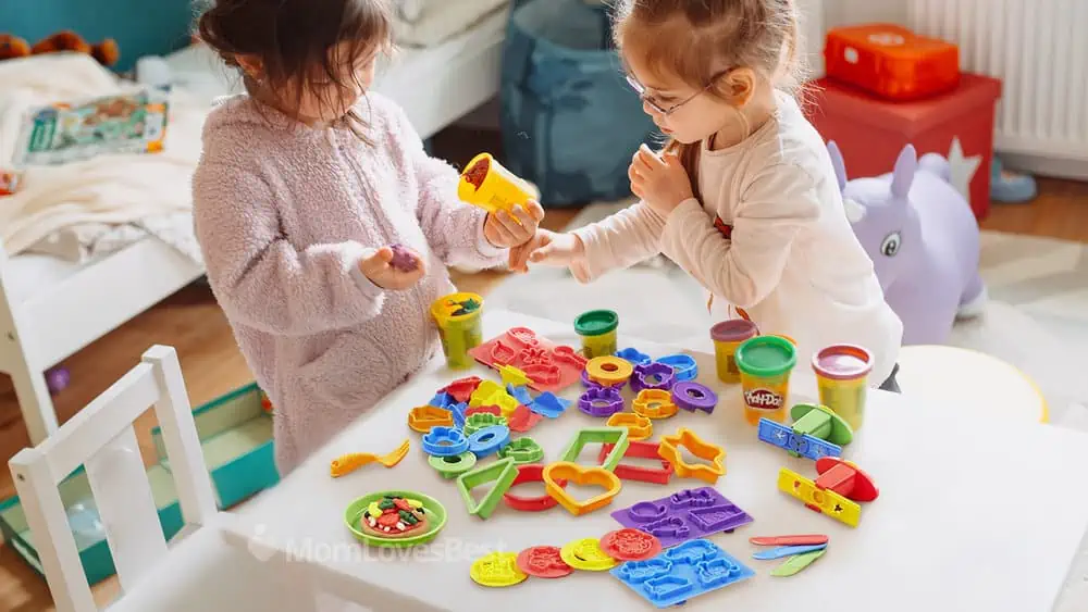 Photo of the Play-Doh Arts and Crafts Set