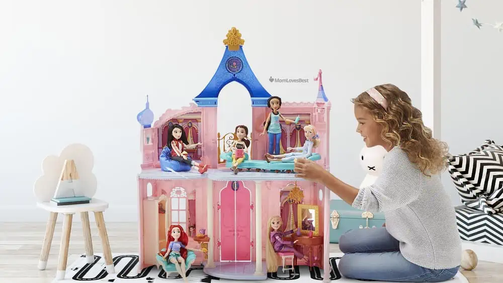 Photo of the Disney Princess Fashion Doll Castle