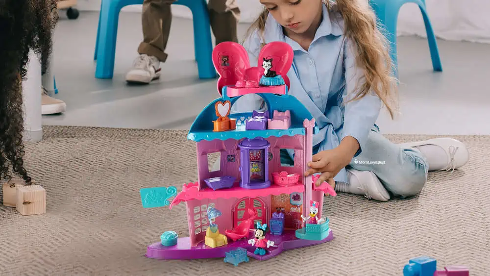 Photo of the Fisher-Price Minnie Home Sweet Headquarters