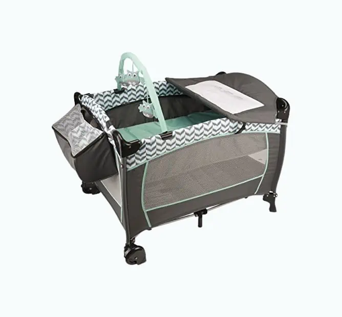 Bassinet attachment pack outlet n play