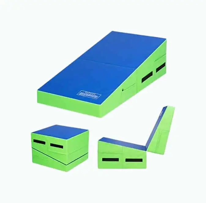 Product Image of the Giantex Incline Gymnastics Mat