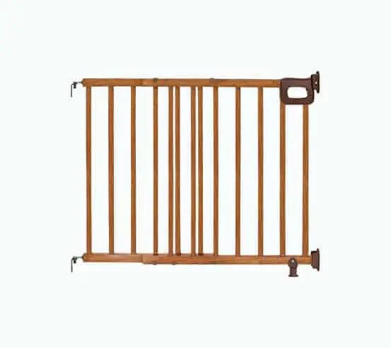 Product Image of the Summer Infant Deluxe Stairway Wood Gate